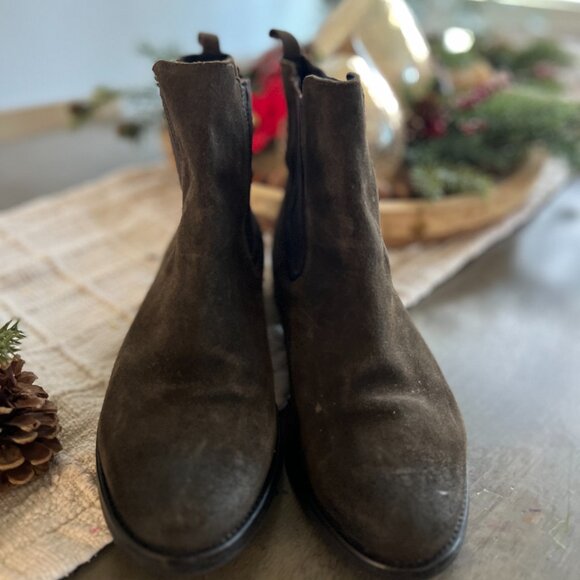 Thursday Boot Company Duchess Chelsea Boots Womens size 9 Brown Leather Suede - Picture 2 of 4